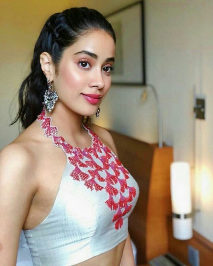 5 Makeup Looks To Steal From Janhvi Kapoor - 1