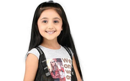 Ashnoor Kaur's UNSEEN Childhood Pictures Will Leave You Stunned 3