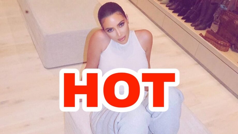 'Chillin' - Hottie Kim Kardashian sets the internet on fire with her latest photo