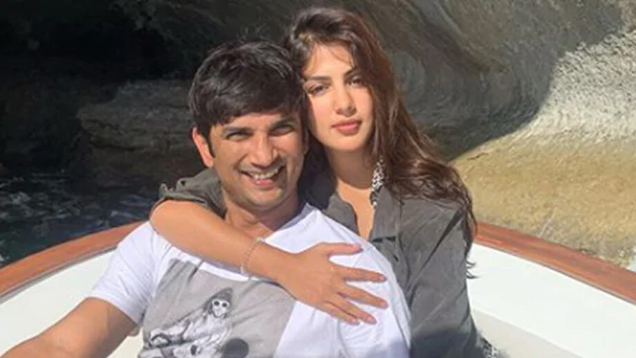 Did Rhea Chakraborty Stop Sushant’s Family From Communicating With Him?