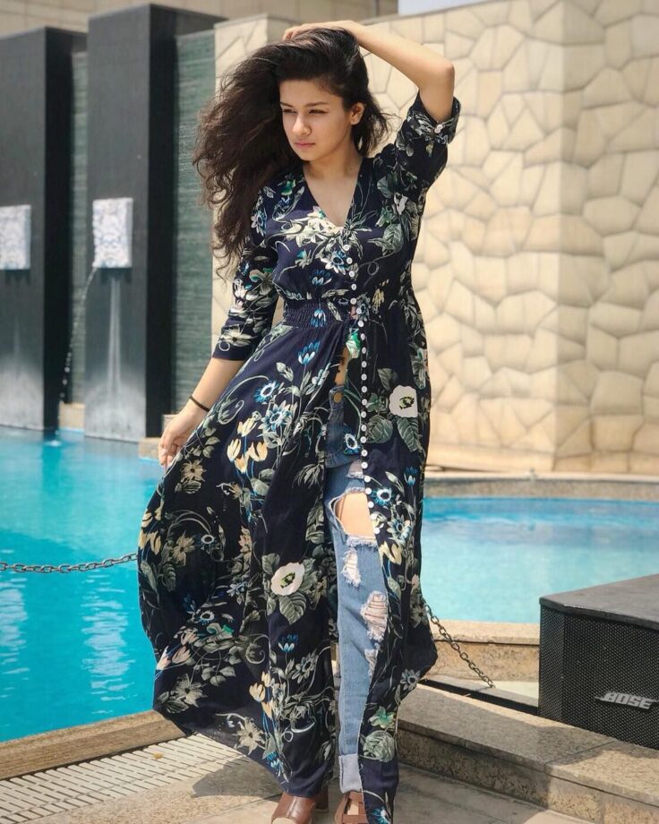 From A Simple Suit To Palazzo: Avneet Kaur's Ethnic Wardrobe Is An Inspiration - 6