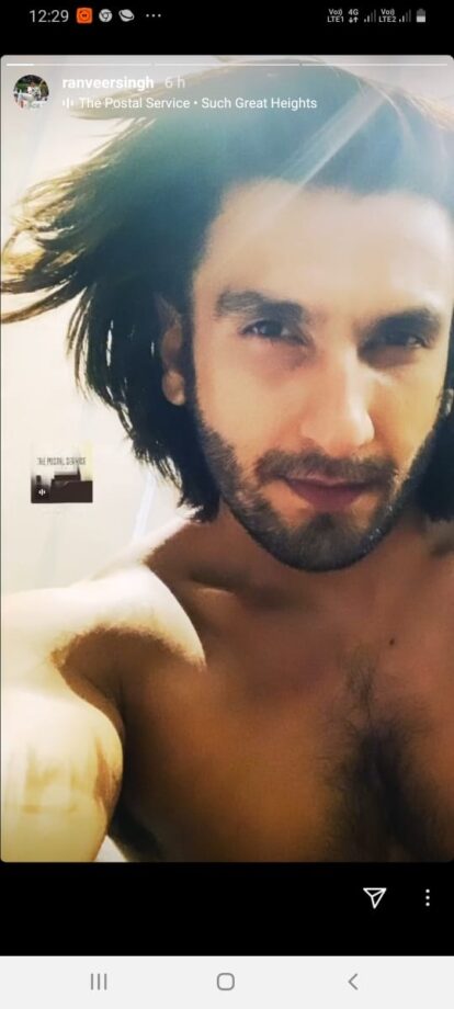 It’s ‘mane’ly: Ranveer Singh sets internet on fire with his latest shirtless picture 1
