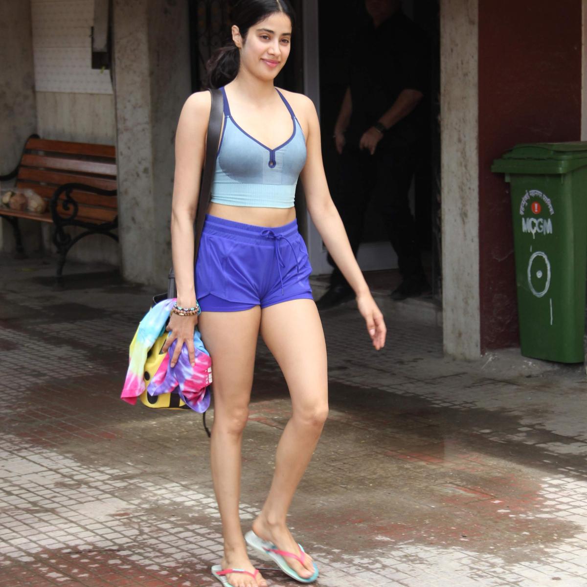 Hot And Sexy Photos Of Janhvi Kapoor