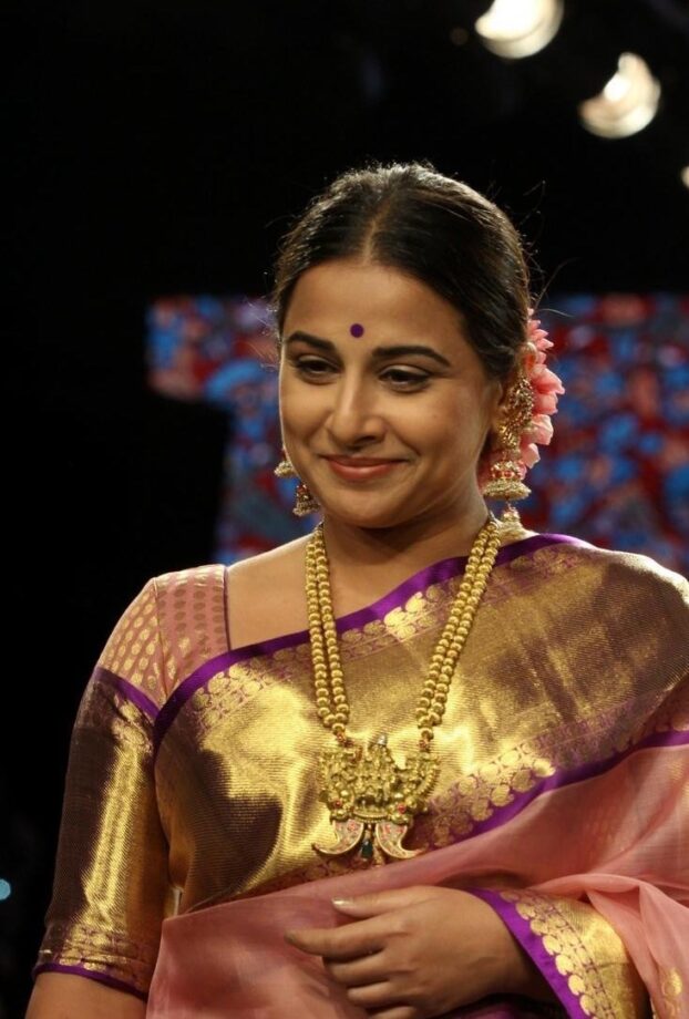 Necklace Designs Ideas: Take Cues From Anushka Sharma And Vidya Balan's Trendy And Stylish Neck Designs - 4