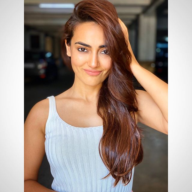 No Makeup Looks From Surbhi Jyoti Are On Point! 1
