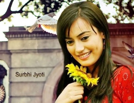 No Makeup Looks From Surbhi Jyoti Are On Point! 4