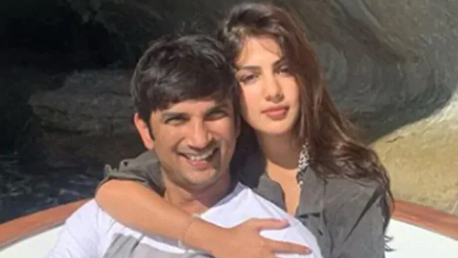 Rhea Chakraborty & Sushant Singh Rajput Were Not In Touch During His Final Days