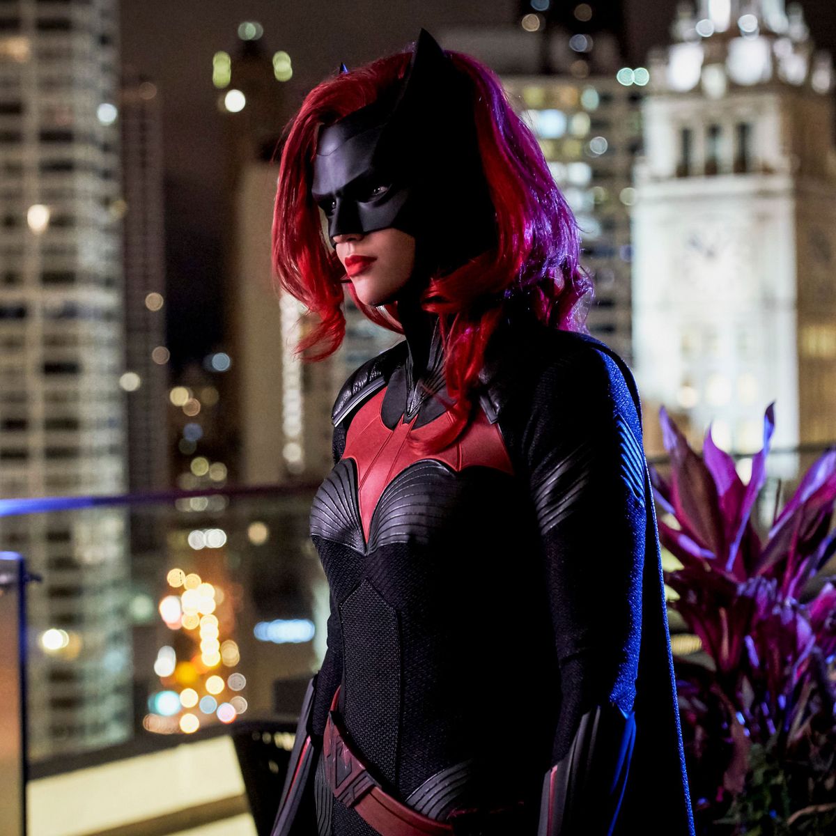 Supergirl vs Batwoman: Which Female-Centric Superhero Series Is Your Favorite? 1
