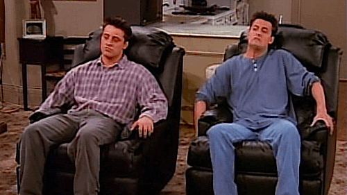 Times When FRIENDS' Chandler Bing And Joey Gave Us Major Roommate Goals 3