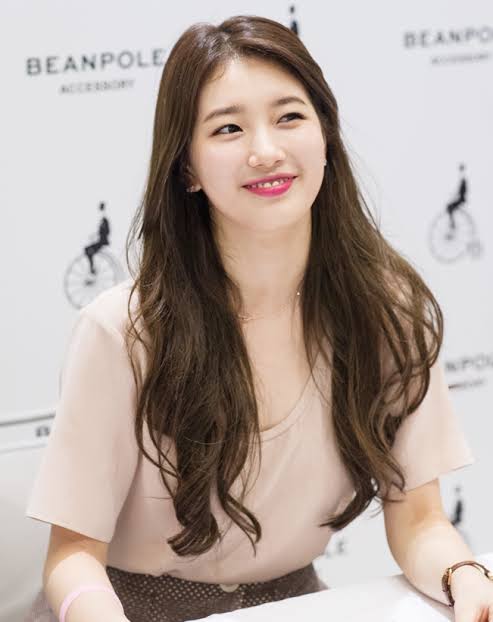 Top 5 Bae Suzy Hairstyles For Every Family Occasion 4