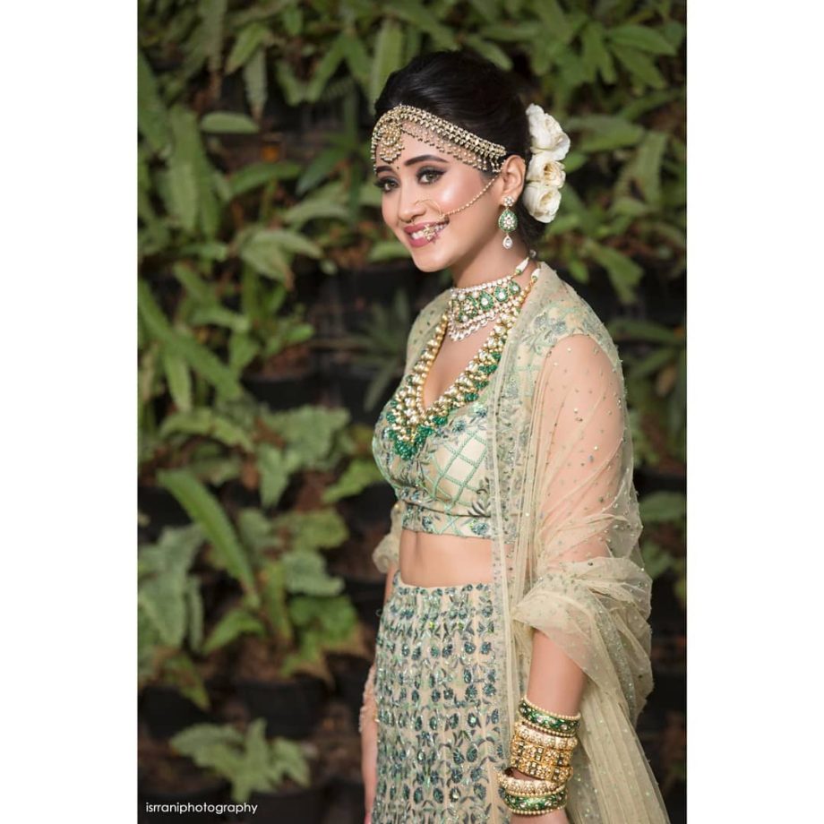 Yeh Rishta Kya Kehlata Hai Actress Shivangi Joshi's Blouse Designs Are Perfect For Wedding Season 833610