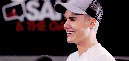 5 Famous Justin Bieber's GIFs Will Make You Laugh 4