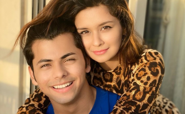 Avneet Kaur's Most Viral Moments with Siddharth Nigam, In Pics 2