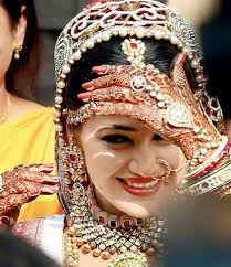 Get Your Navratri Look: 5 Latest Jewellery Trends to Wear This Navratri - 1