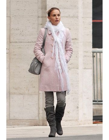 Natalie Portman's Midi Outfits Giving Us Major Autumn Style Inspiration 4