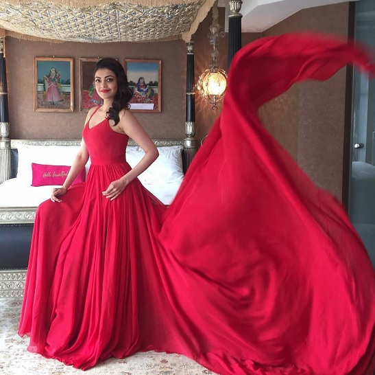 Pooja Hegde To Rakul Preet Singh; Celebs In RED Hot Looks - 2