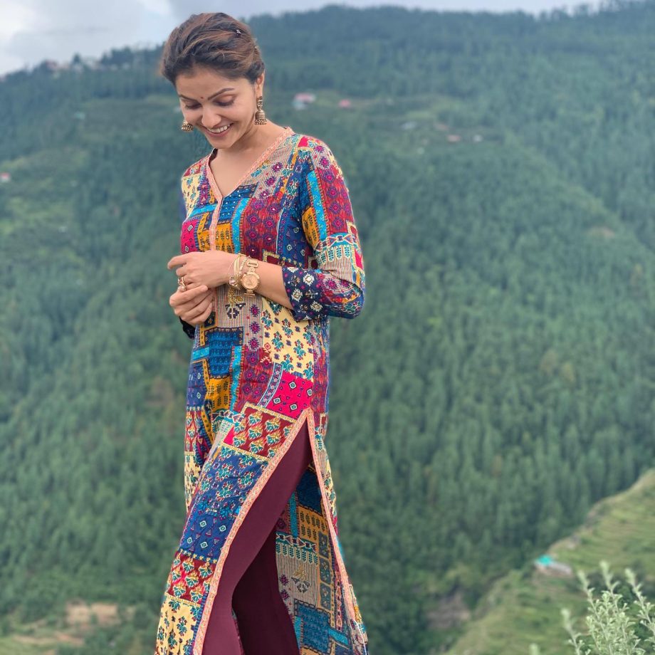 Saree To Shorts: Add These Rubina Dilaik's Outfits To Your Wardrobe Collection 833112