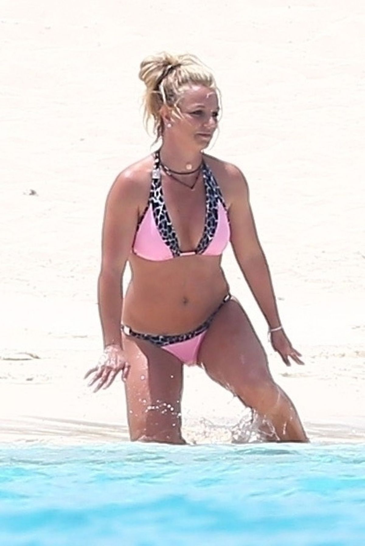 Unseen Photos: Best Beach Pictures Of Britney Spears 2