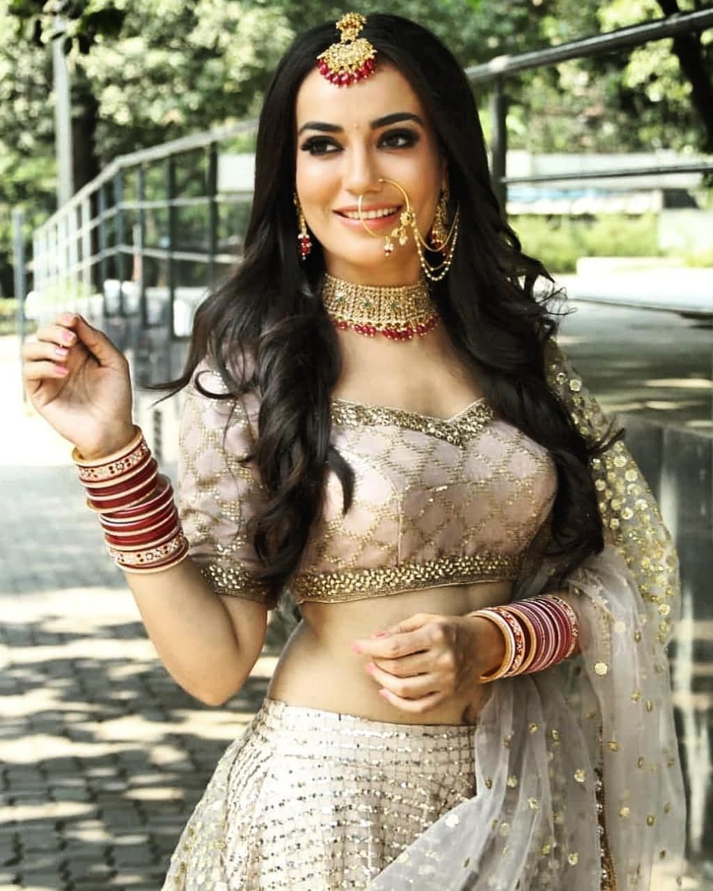 Unseen Photos Of Surbhi Jyoti From The Sets Of Naagin! 5