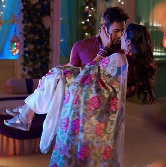 Unseen Romantic Moments From Naagin 3 1