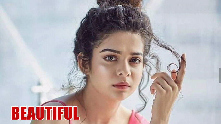 Want A Hot Body Like Mithila Palkar? Follow These 3 Simple Steps at Home During Your Quarantine