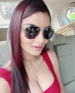 Anveshi Jain’s New Selfies Will Make You Fall In Love With Her 2