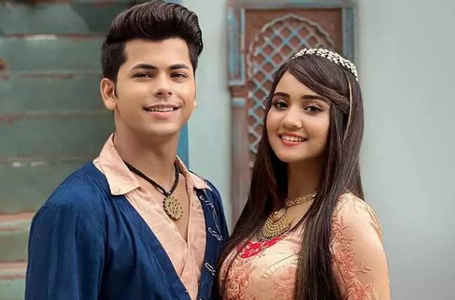 AWW: Ashi Singh and Siddharth Nigam's most adorable moments captured on camera 1