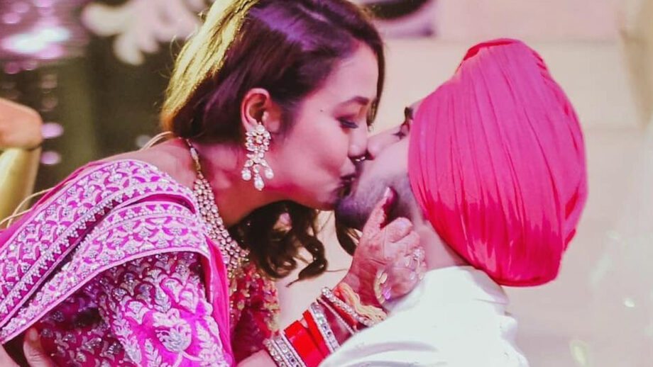 Close Photos The Moment When Neha Kakkar Kissed Rohanpreet Singh 