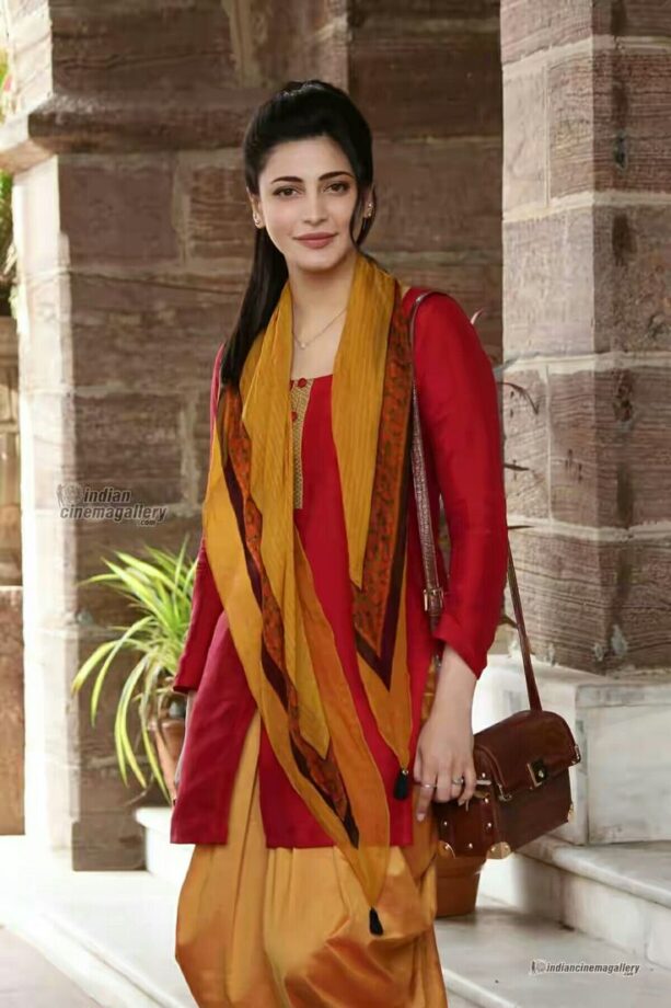 desi in salwar kameez nayanthara shruti hassan and vidya balan know different styles to wear salwar kameez 2