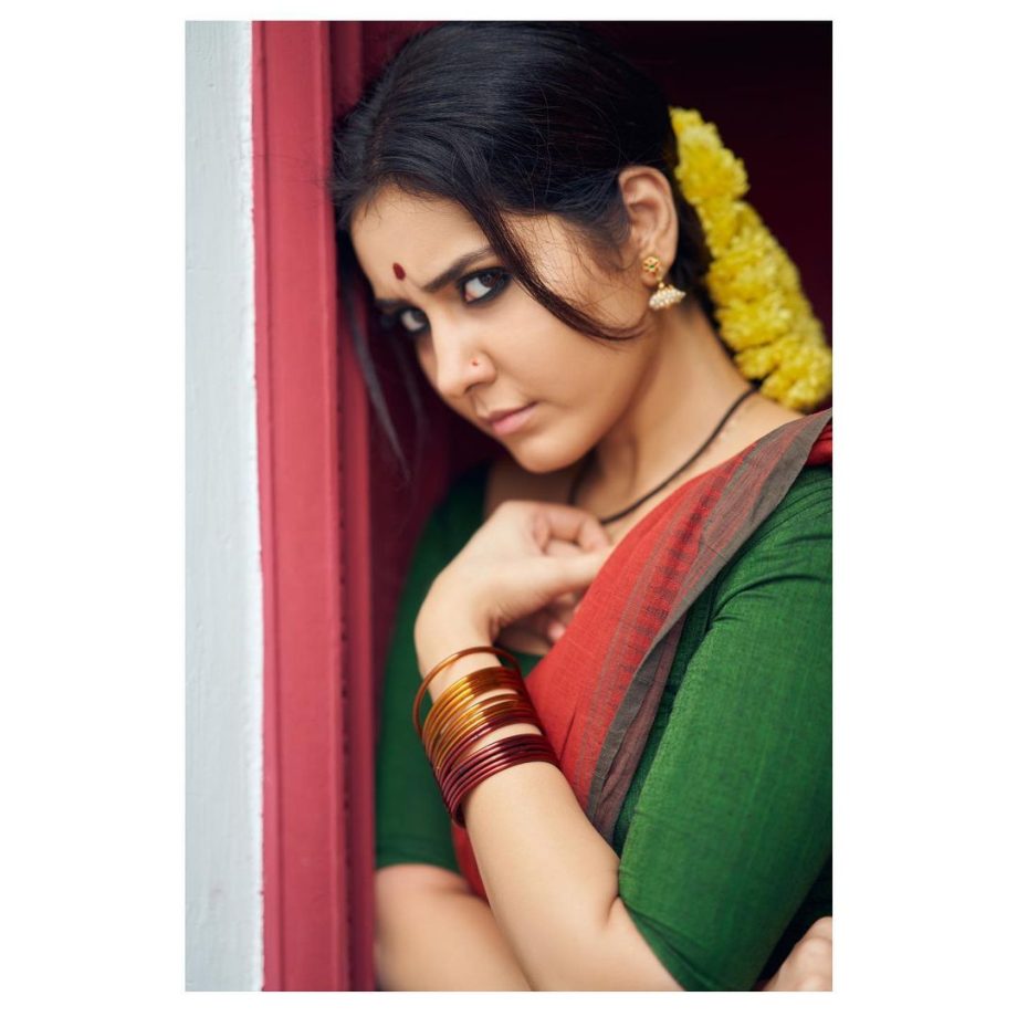Nayanthara, Rashi Khanna, Pooja Hegde's Eye Makeup Look Is Always Right On-Point 818230