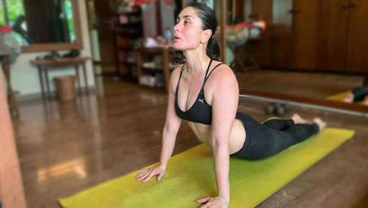 Want hot belly curves like Kareena Kapoor Khan? Take inspiration from her yoga photos 2
