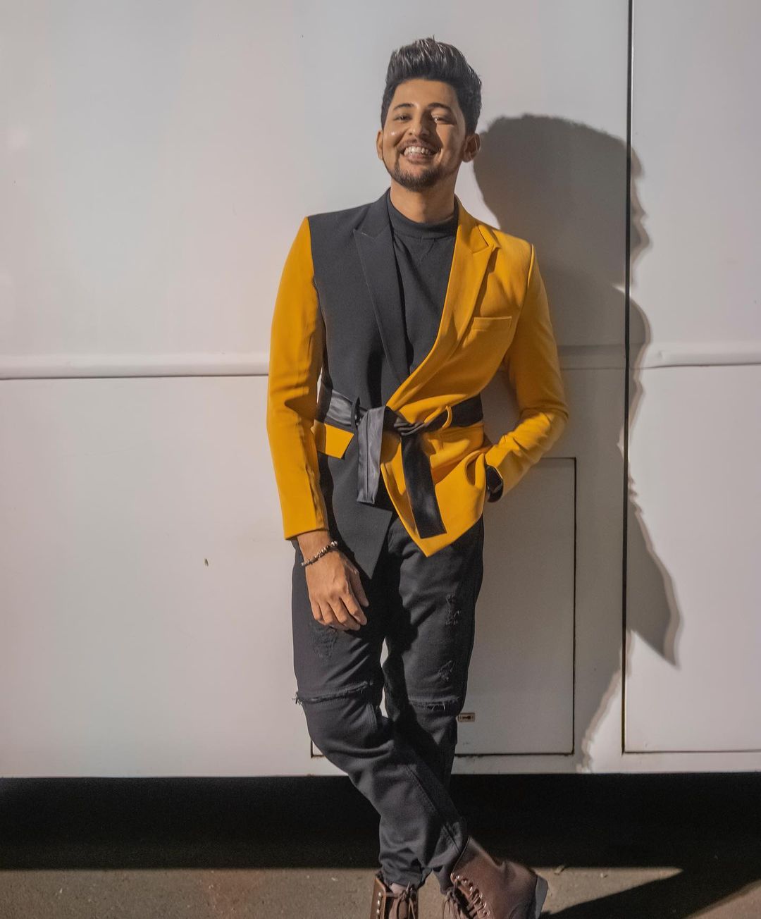 Darshan Raval's BOLD look in a suit 1