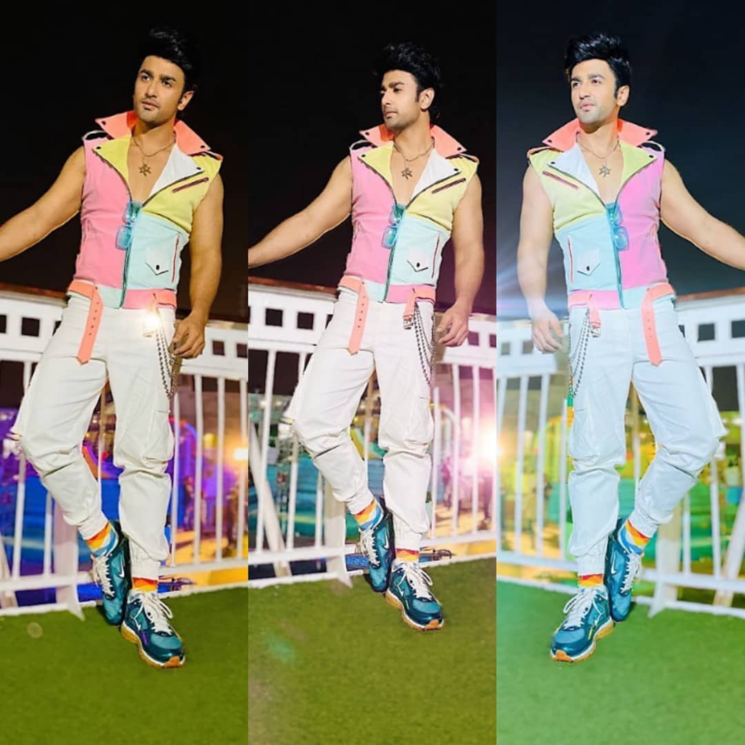 Dheeraj Dhoopar, Nishant Singh Malkani, And Aly Goni In Neon Colour Outfits 1