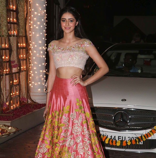 From Kiara Advani To Ananya Panday: Diwali Looks Of These Bollywood Divas 3