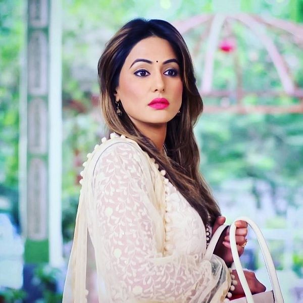 Hina Khan Is Looking Oh-So-Hawt In These Throwback Photos! 4
