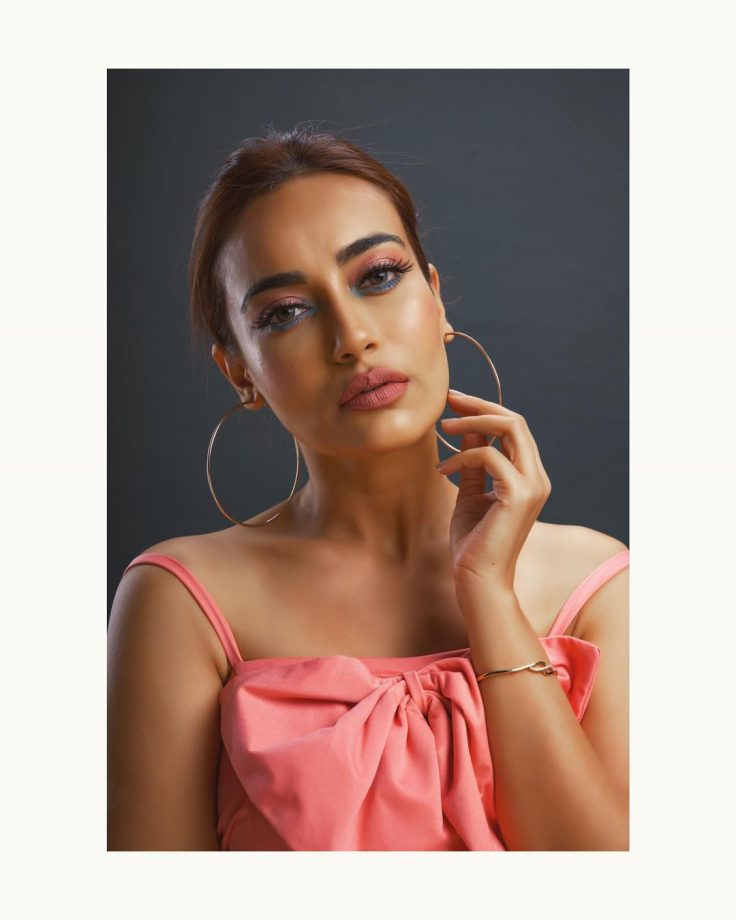 [Hot Pictures] Surbhi Jyoti looks luscious in pink 819137