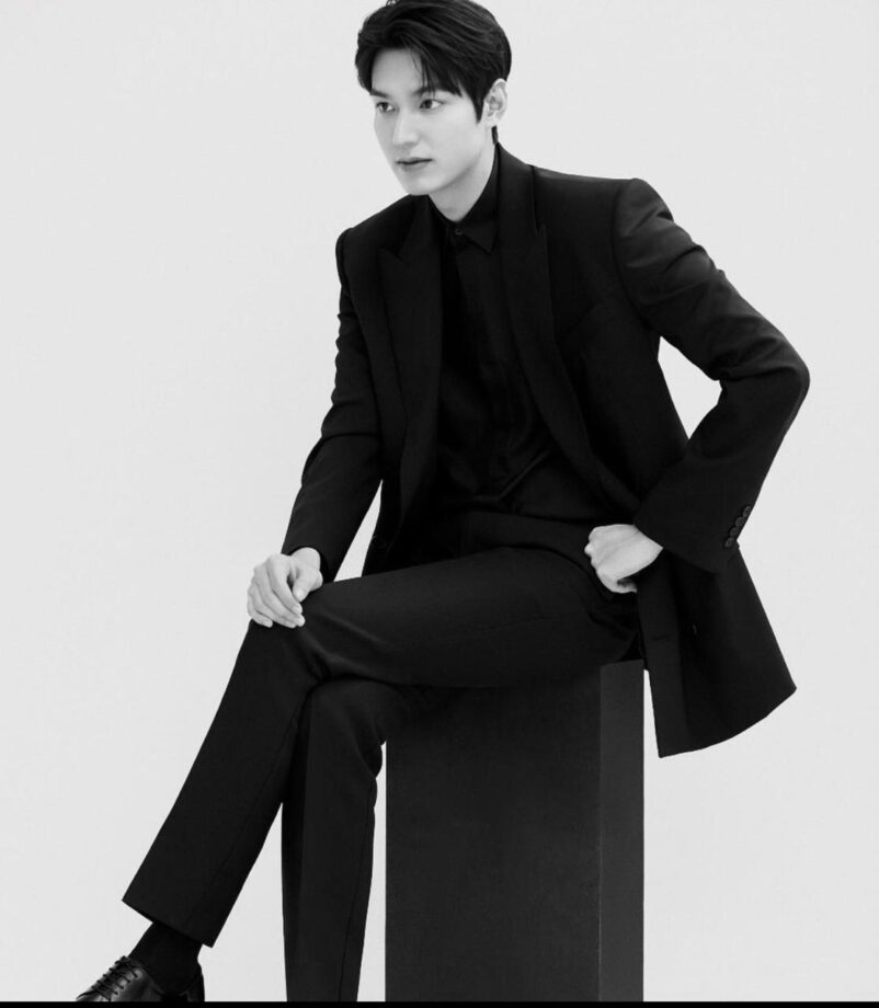Lee Min Ho Sets The Temperature Soaring In A Black Outfit - 2