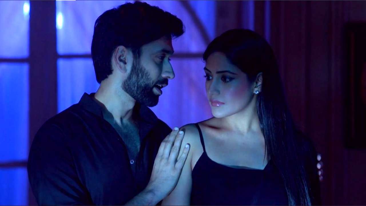 Reasons We Badly Miss Surbhi Chandna And Nakuul Mehta Together On-Screen 7