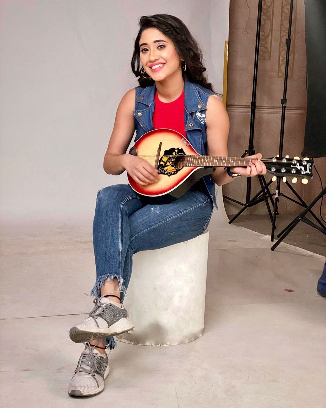 Steal The Girl-Next-Door Vibe From Shivangi Joshi’s Casual Style! 8