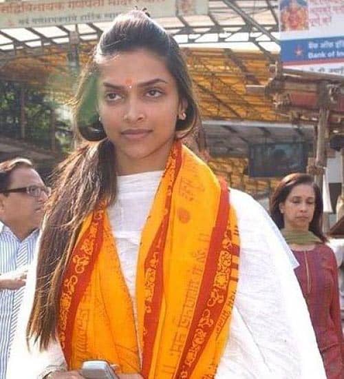 Unseen And Real-Life Pictures Of Deepika Padukone, Kareena Kapoor Khan Without Make-up 2