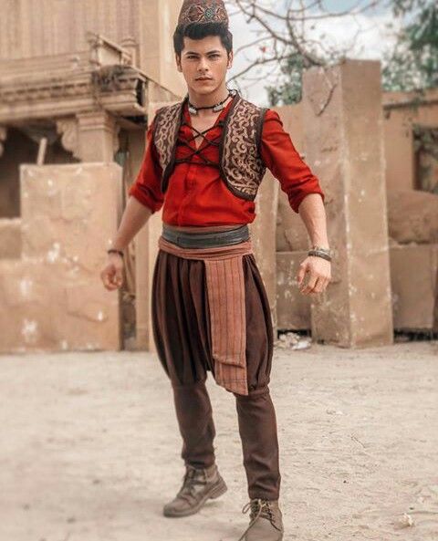 Watch Our Aladdin Latest Outfits: Siddharth Nigam Once Raising the Temperature With His Hotness 2