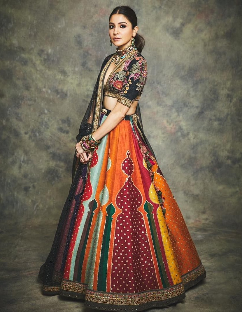 Anushka Sharma, Ananya Panday To Bhumi Pednekar: 5 Actresses With Hottest Multihued Outfits! 1