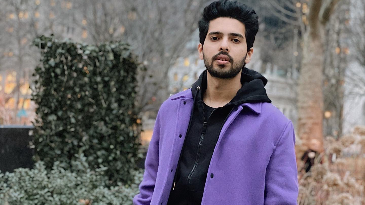 Armaan Malik's Hottest Looks That Can Make Girls Go Crazy: See Pics 2