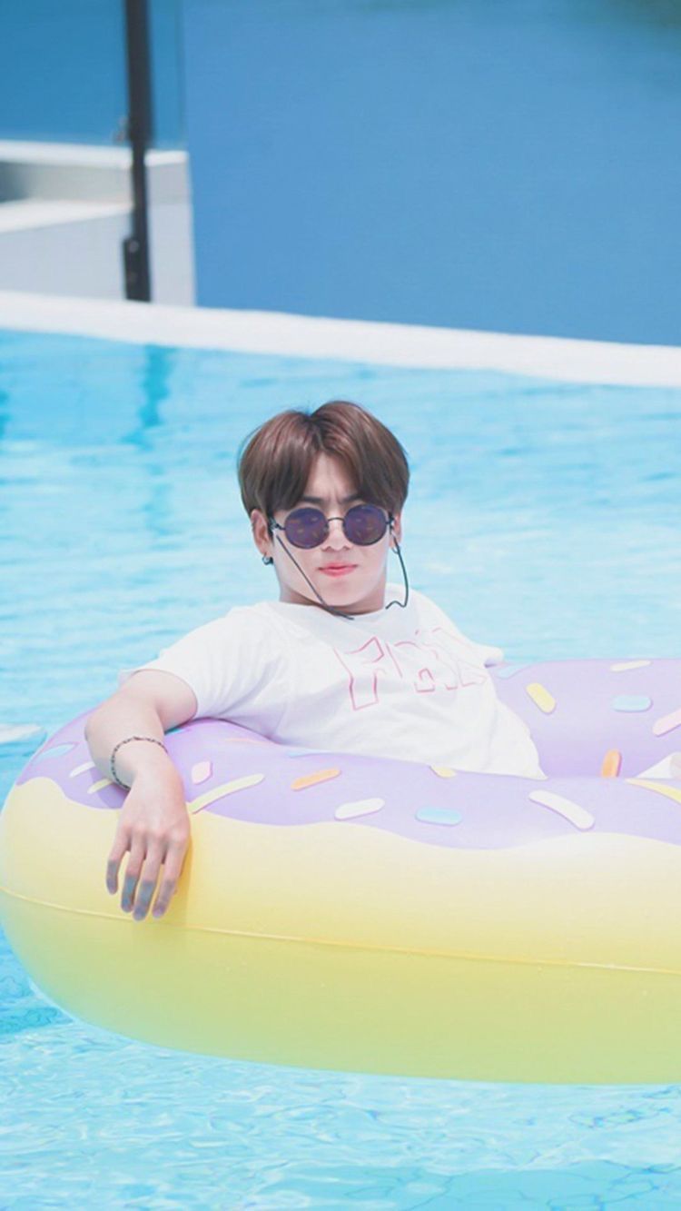 BTS Jungkook's Hot and Sexy Pictures in Pool | IWMBuzz