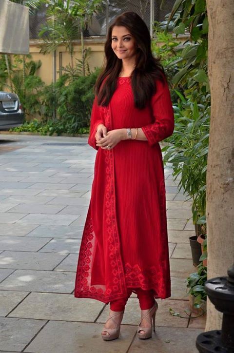 Dia Mirza, Rakul Preet Singh Or Aishwarya Rai: Who Has The Hottest Looks In Salwar Suit? - 1