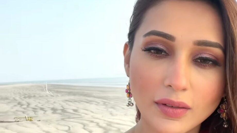 Fun At Beach: Bengali actress Mimi Chakraborty's rare unseen beach moment