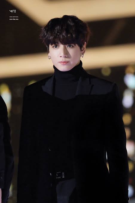 Jungkook and his best looks in black 2
