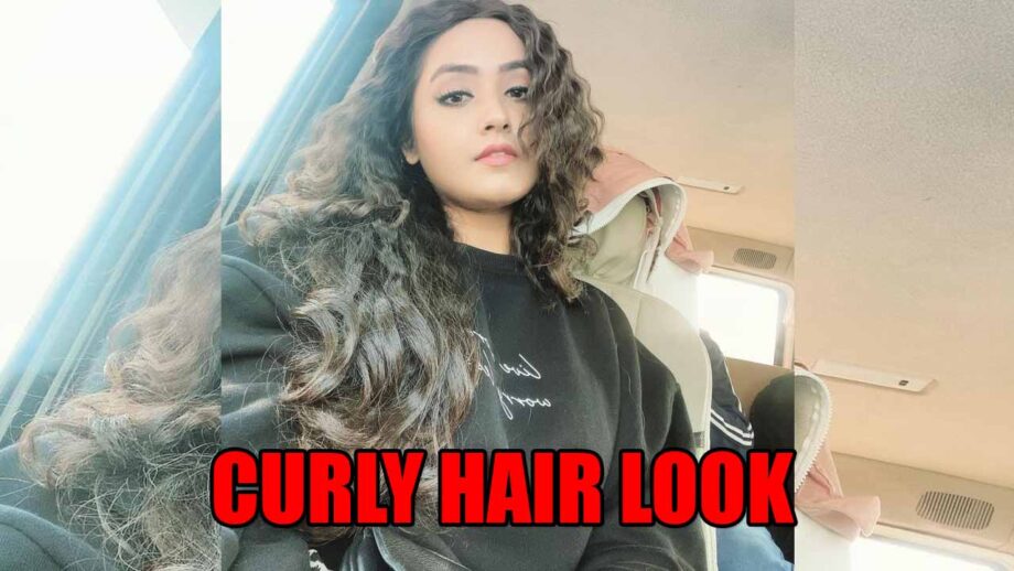 Hot Kajal Raghwani Shares A Perfectly Curly Hair Pic: See Here
