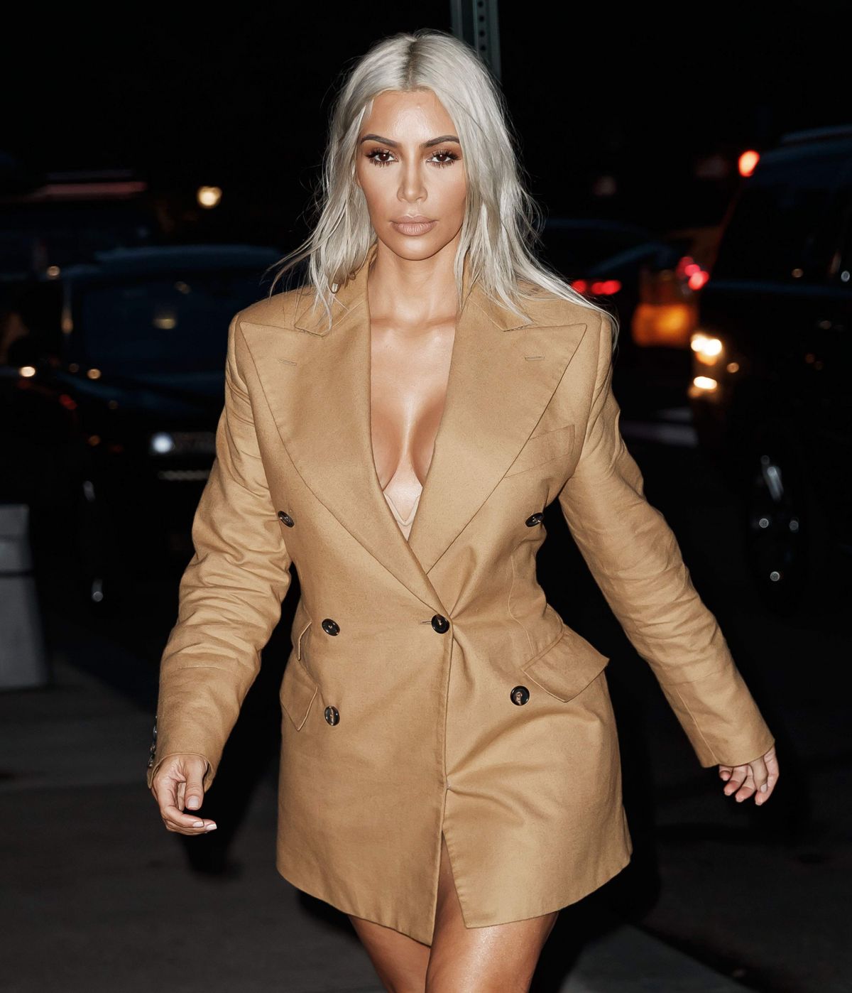 De vreemdeling Verbanning Won Kim Kardashian Top 3 Hottest Only Blazer Nothing Else Outfits Are Sure To  Bring You Down On Your Knees | IWMBuzz