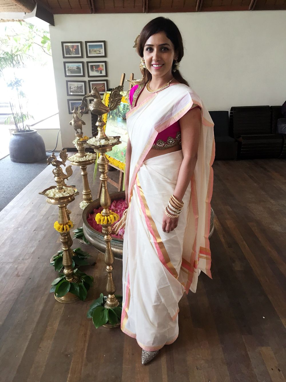 Neeti Mohan Looking Drop-Dead Gorgeous In Traditional Outfits